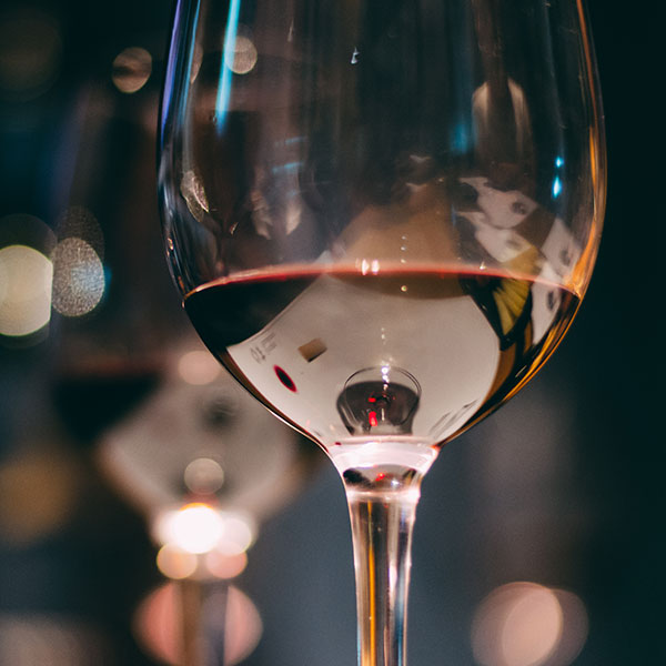 WINE & SPECIALTY DRINKS